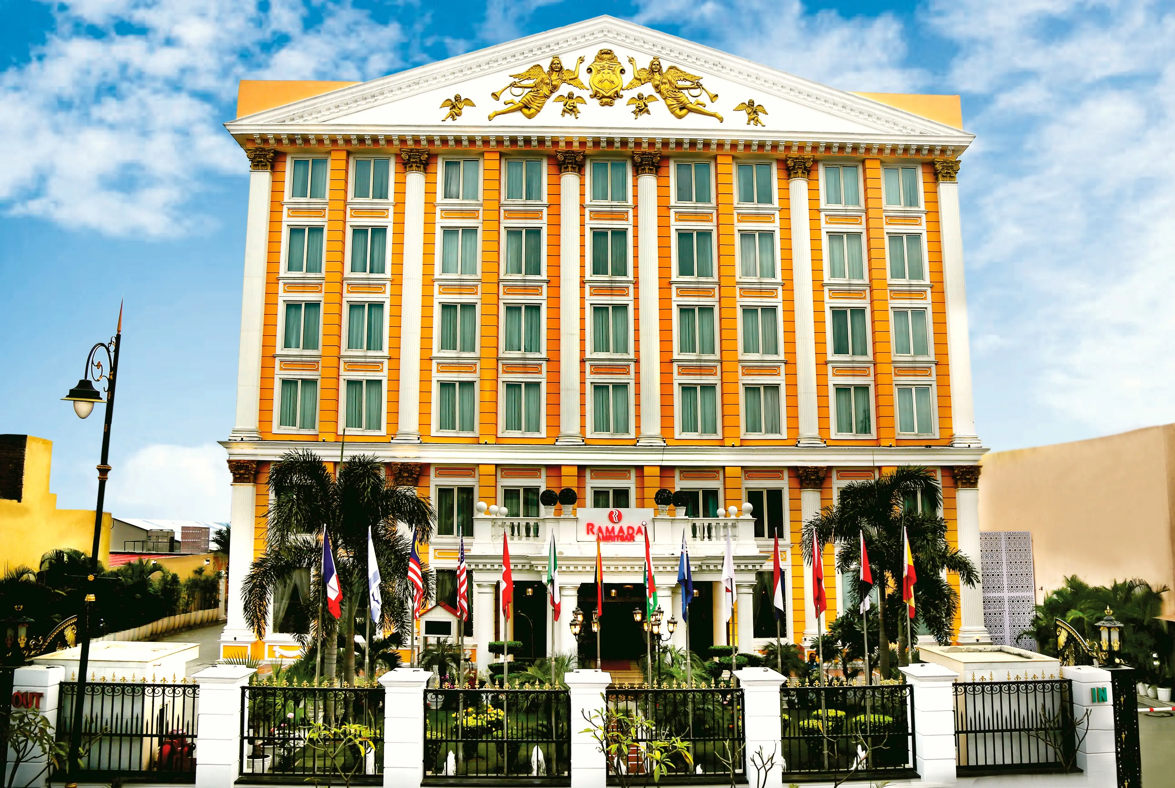 AMRITSAR : HOTEL RAMADA