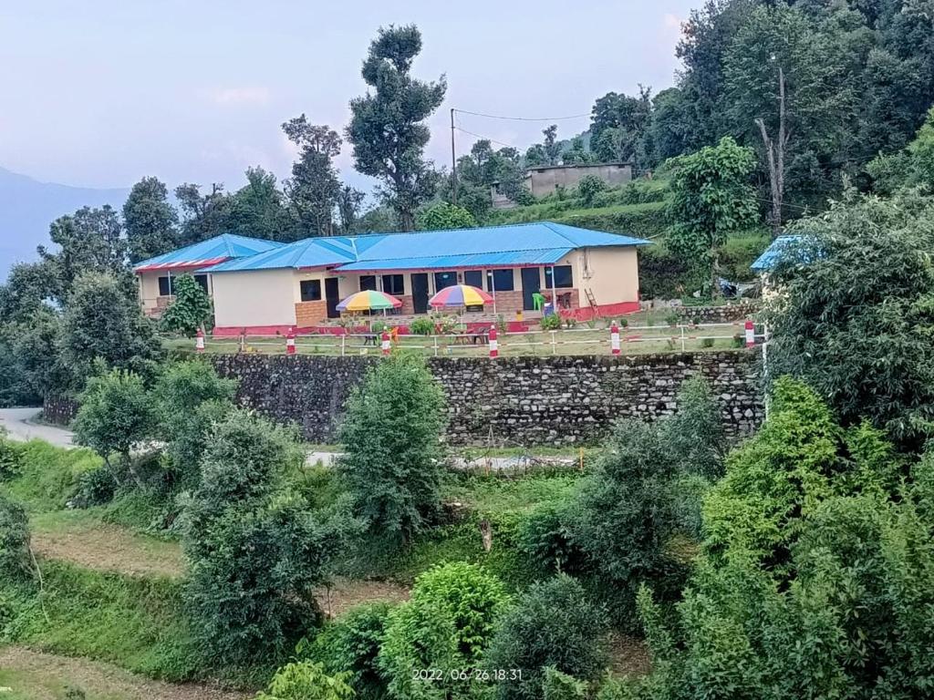 GUPTKASHI : CHAUKHAMBA VIEW RESORT